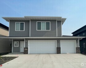 Building Photo - Newly Built in the Wilds neighborhood of W...
