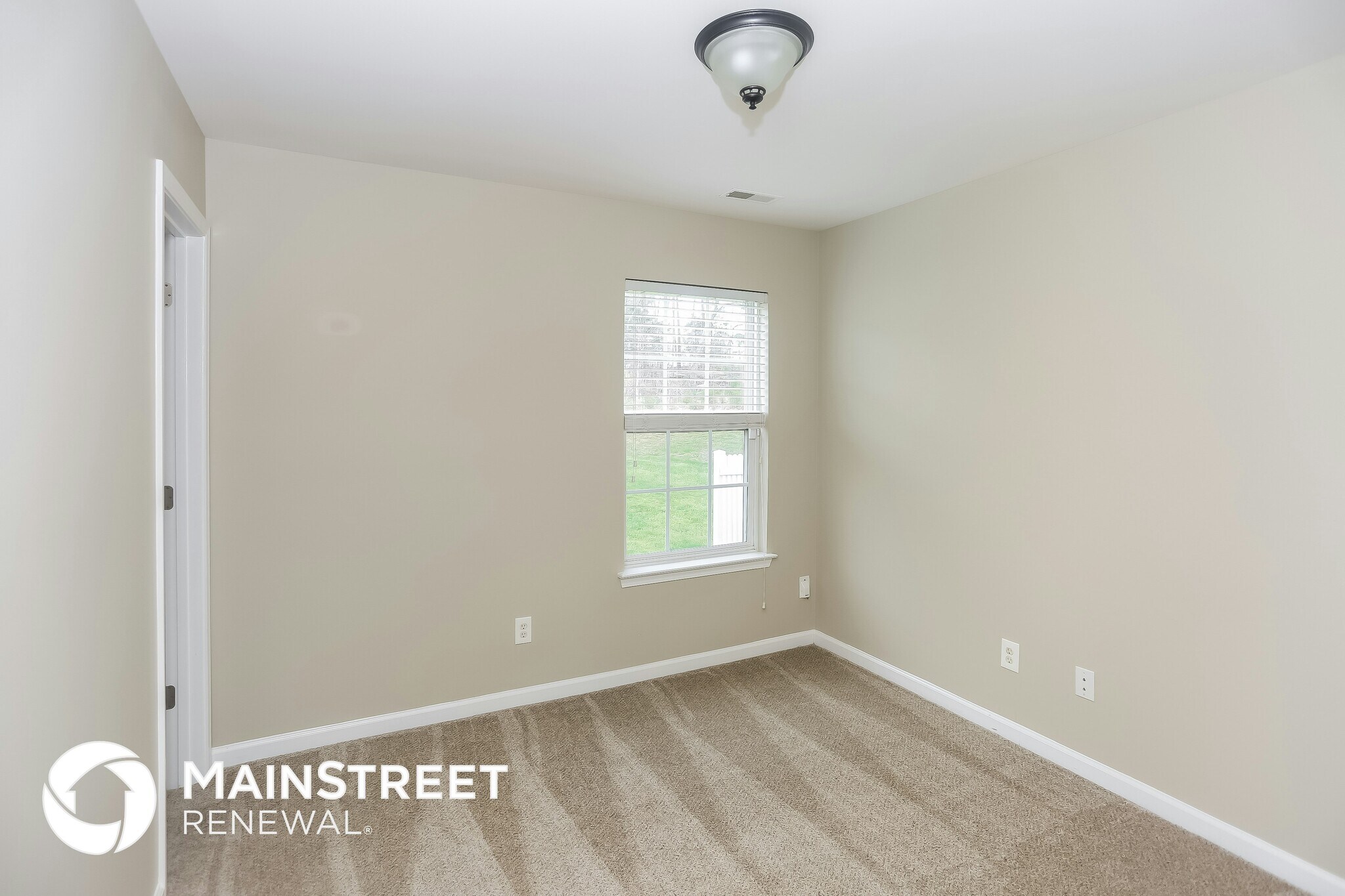 Building Photo - 2152 Mallard Pointe Dr