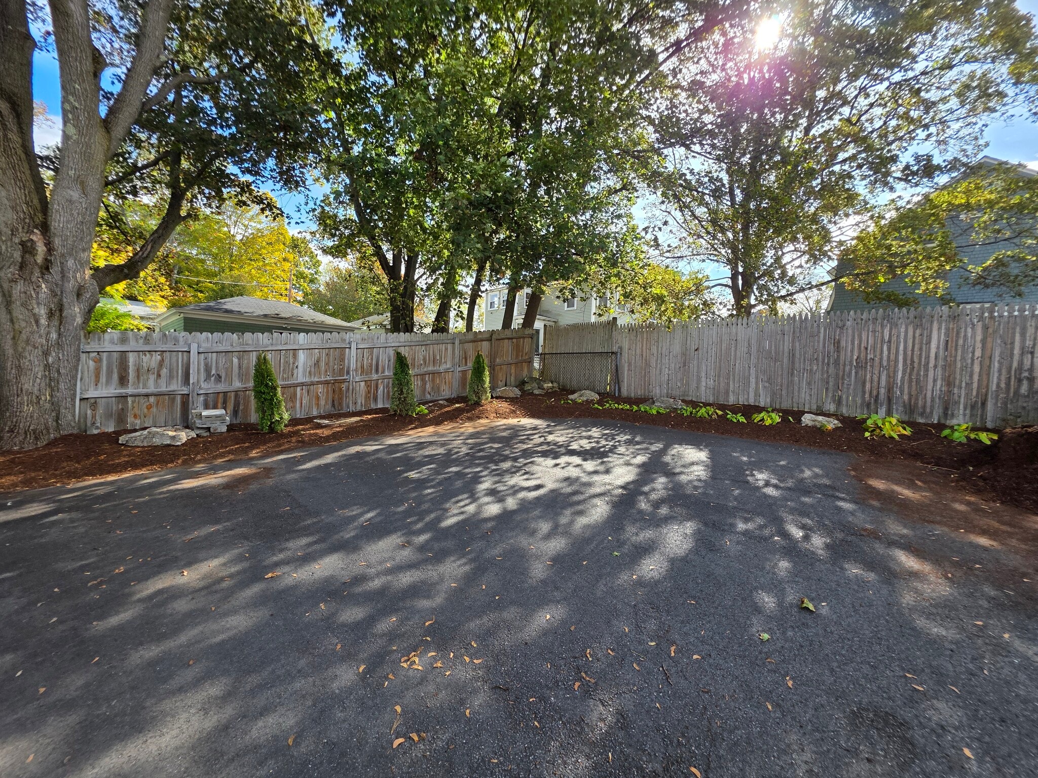 Building Photo - 33 Lodge St