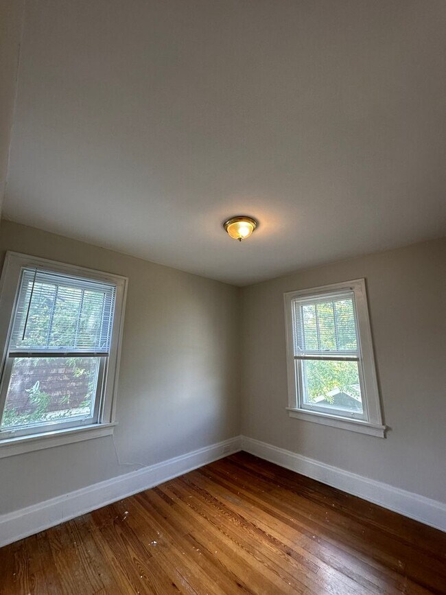 Building Photo - WESTWOOD - Charming 3bd Tudor w modern updates