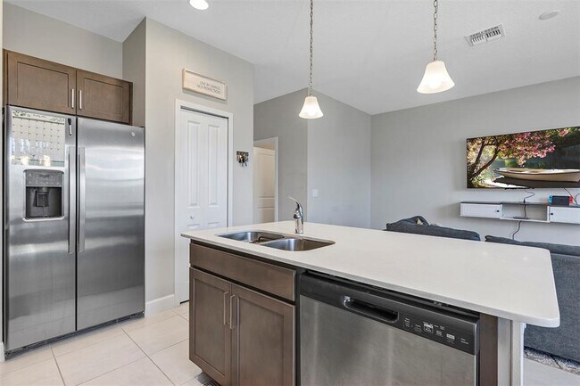 Building Photo - 1401 Captiva Cv