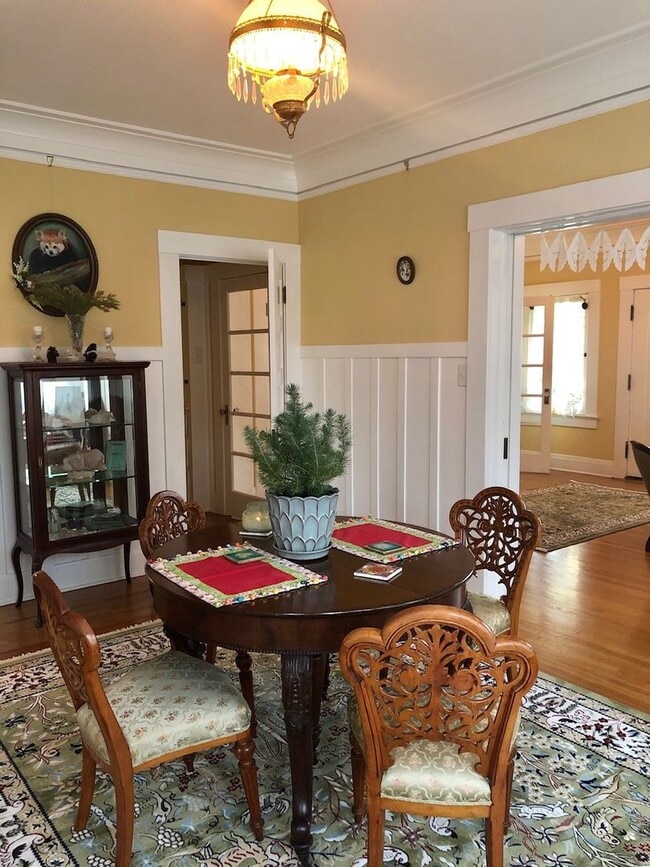 Building Photo - BEAUTIFUL, HISTORIC HOME IN THE HEART OF D...