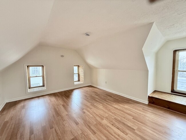 Building Photo - FOR RENT- Spacious 4 Bedroom 2 Bath Home in Penns Grove $2000