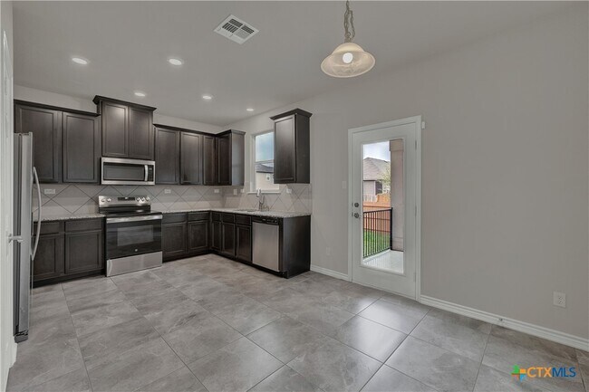 Building Photo - 2038 Wind Chime Wy