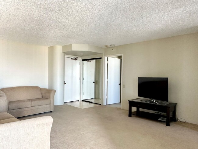 Building Photo - Furnished Honolulu Park Place 2BR/2BA/2PK ...