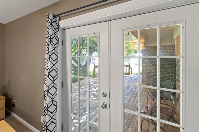 Building Photo - 115 Nancy Dr