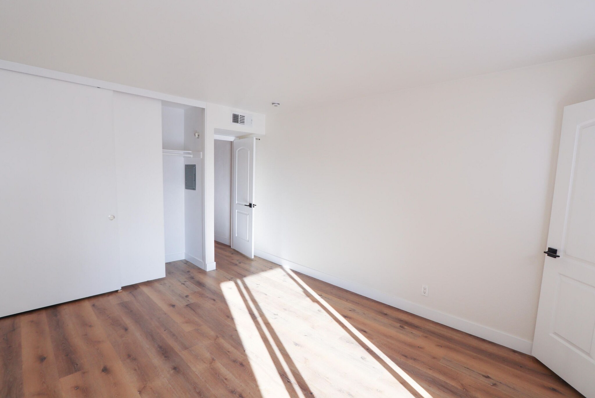 Building Photo - 9647 Spyglass Ave
