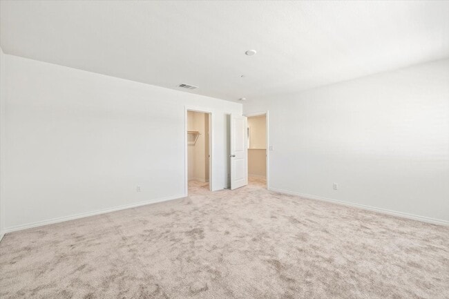 Building Photo - 5547 Lasso Dr