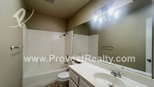 Building Photo - 9400 Nolina Dr