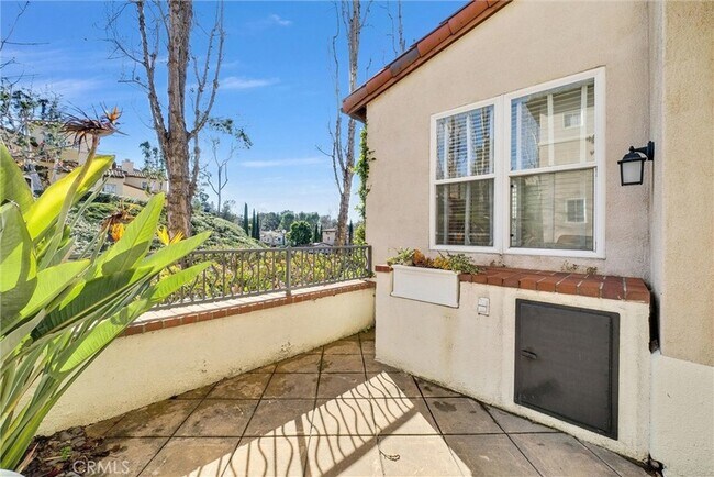 Building Photo - 6 Celano Ct