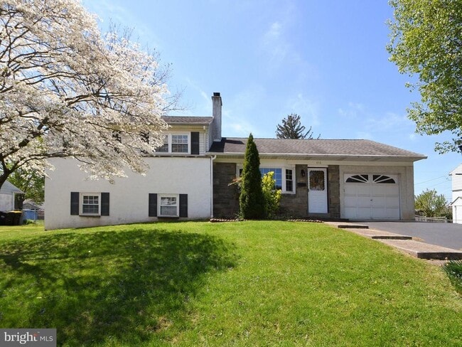 Building Photo - 436 Anthony Rd