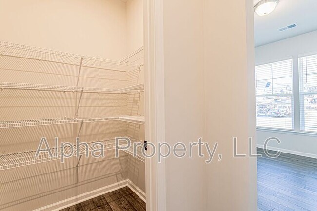 Building Photo - 131 Battery Creek Dr