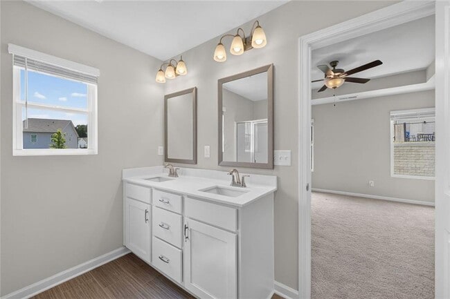 Building Photo - 6362 Sundowner Pl