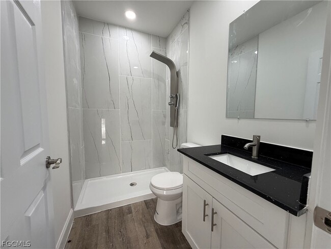 Building Photo - 133 Nacelle Ave S