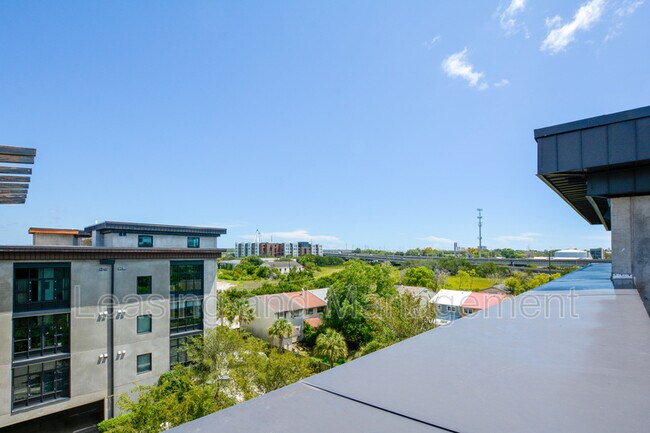 Building Photo - 1 Cool Blow St