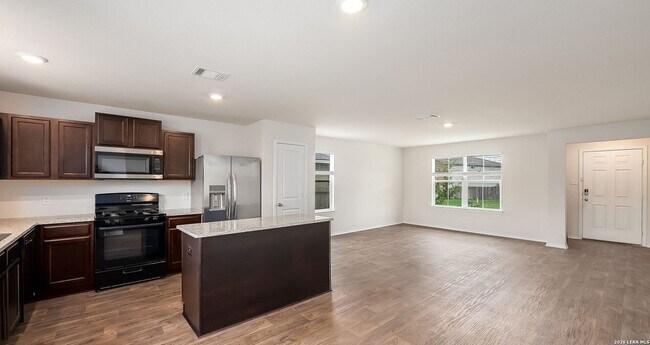 Building Photo - 6522 Tempo Switch