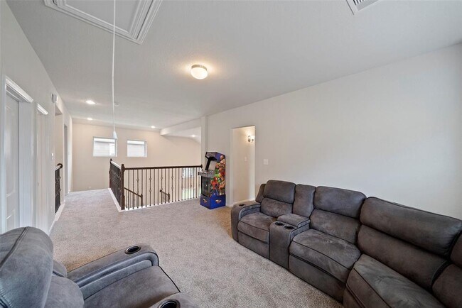 Building Photo - 2277 Forest Chestnut Dr