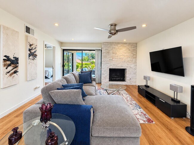 Building Photo - 72477 Rolling Knoll Dr