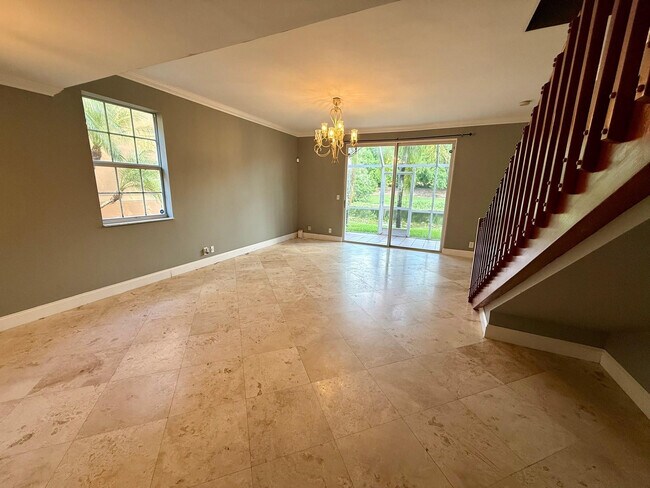 Building Photo - 1402 Veracruz Ln