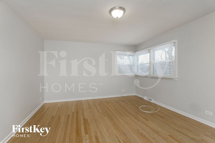 Building Photo - 848 Braemar Rd