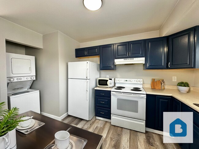 Building Photo - 1042 Mazatlan Cir