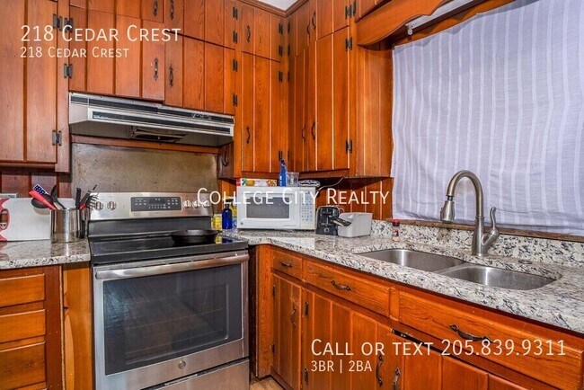 Building Photo - 218 Cedar Crest