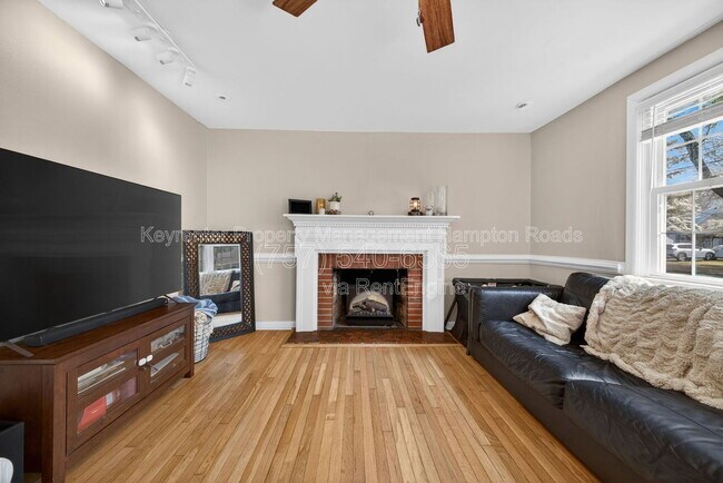 Building Photo - 1620 Melrose Pkwy