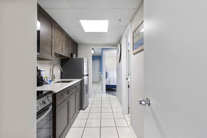 Building Photo - 2301 N Ocean Blvd