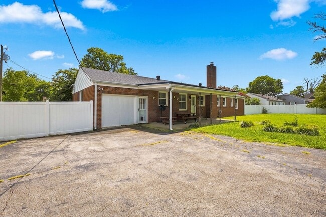 Building Photo - 122 Hammond Ave
