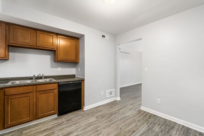 Building Photo - 280-284 N Powell Ave