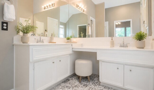 Building Photo - 22510 Tullis Trail Ct