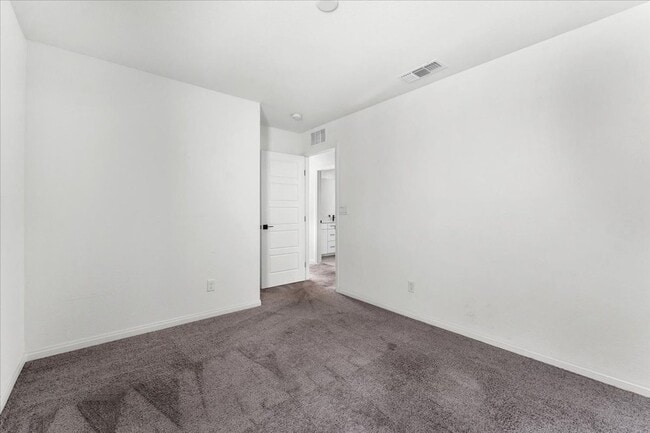 Building Photo - Gorgeous Five Bedroom in the SW! Solar panels!