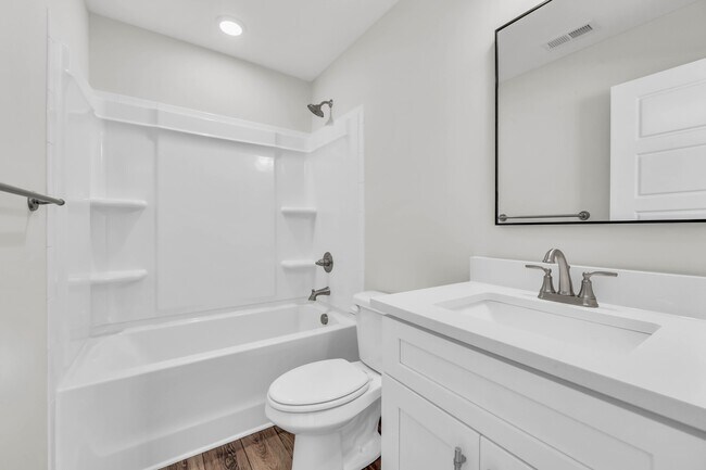 Building Photo - 217 W Point Dr