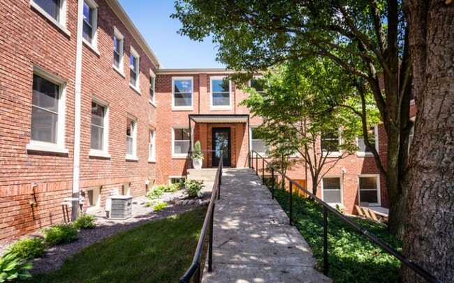 Interior Photo - Elm Haven Place