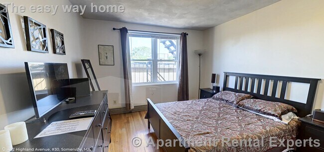 Building Photo - 402 Highland Ave