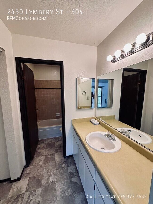 Building Photo - 2450 Lymbery St