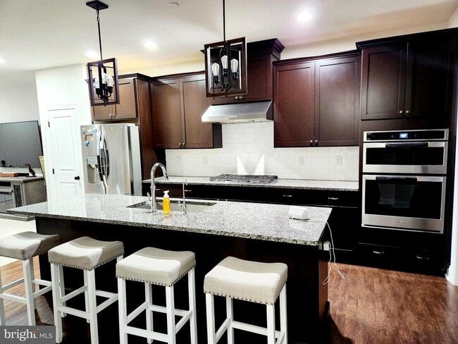 Building Photo - 12 Sassafras Ln