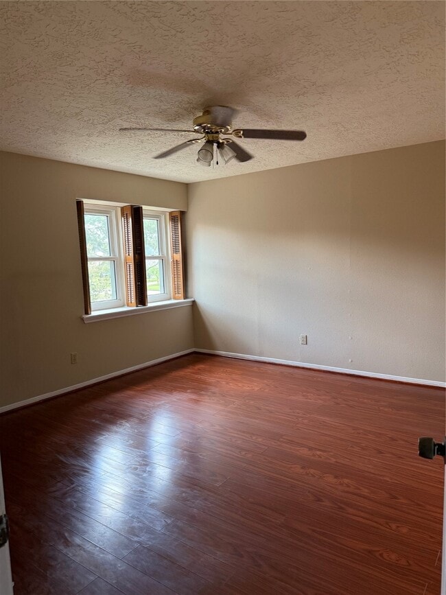 Building Photo - 6922 Addicks Clodine Rd