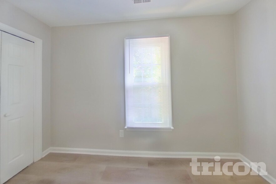 Building Photo - 8806 Brass Bell Ct
