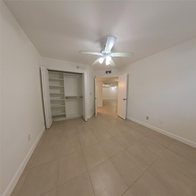 Building Photo - 9166 W Atlantic Blvd