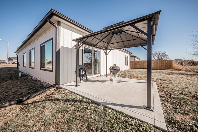 Building Photo - Please View 3D Virtual Walk-Through Before Scheduling a Showing