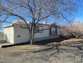 Building Photo - 3 Bed Manufactured Home Silver Springs