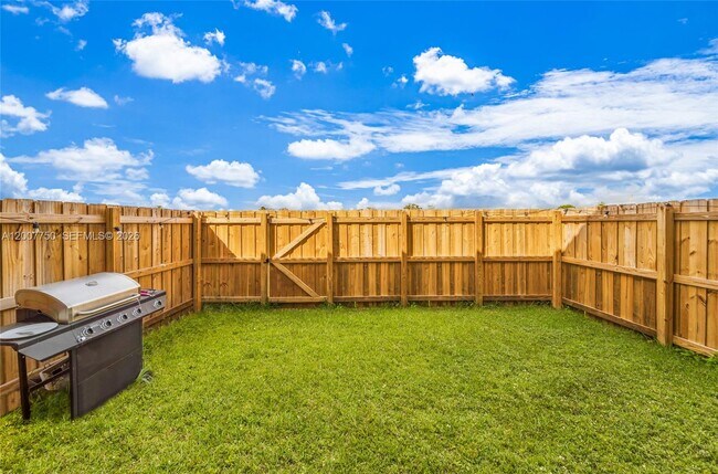 Building Photo - 1158 SE 23rd Ave