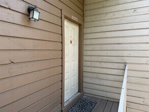 Building Photo - 8579 Sands Point Dr