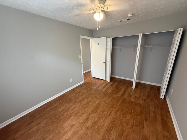 Building Photo - Room in Townhome on Governors Dr