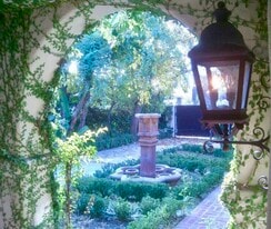 Building Photo - 634 N Highland Ave