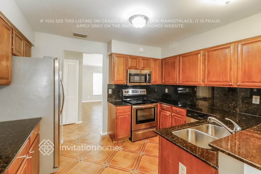 Building Photo - 9201 Rockrose Dr