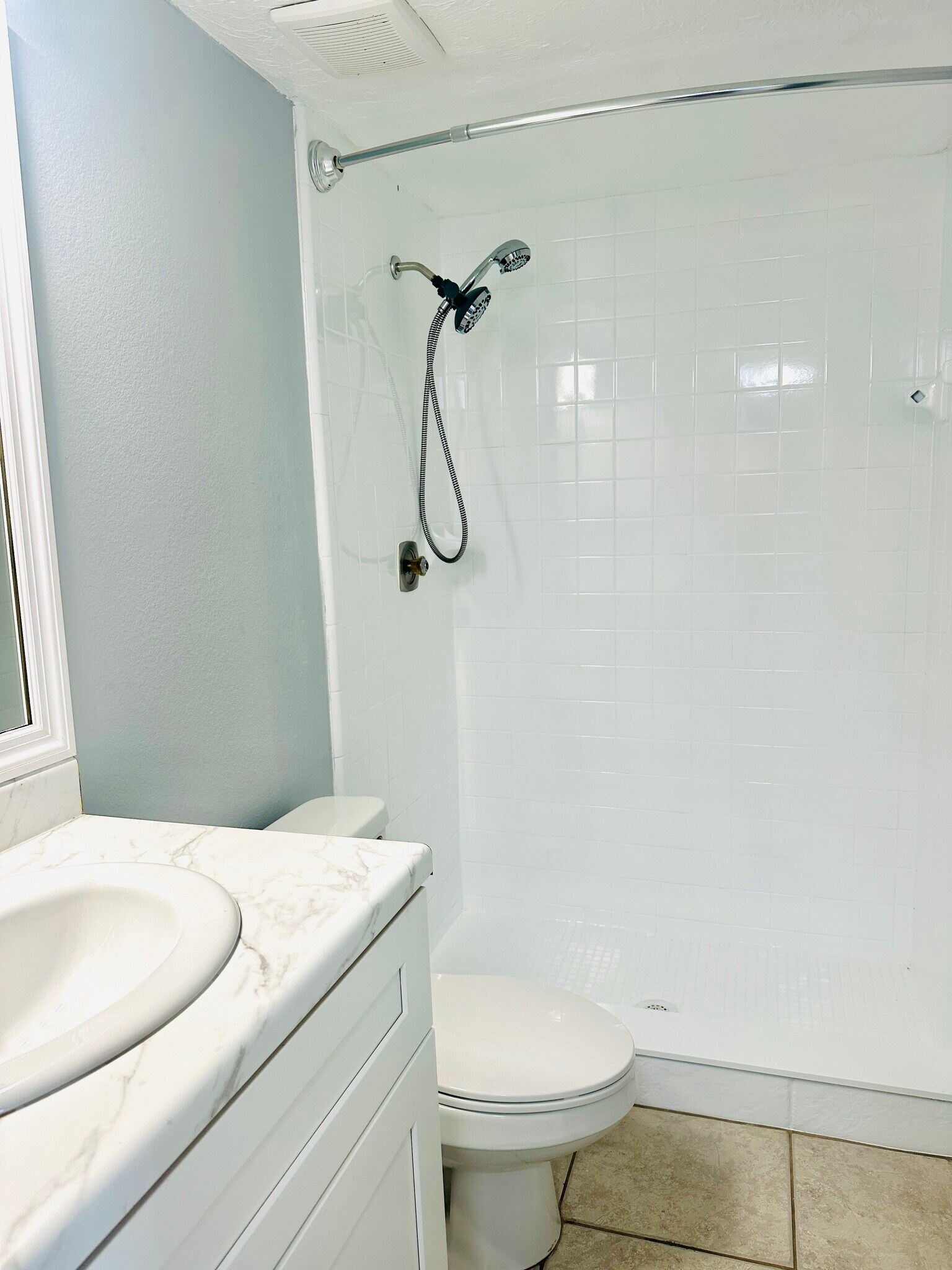 Hall Bath - 2200 Bahia Vista St