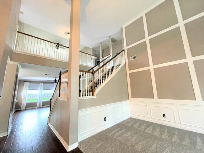 Building Photo - 16407 Stone Prairie Dr