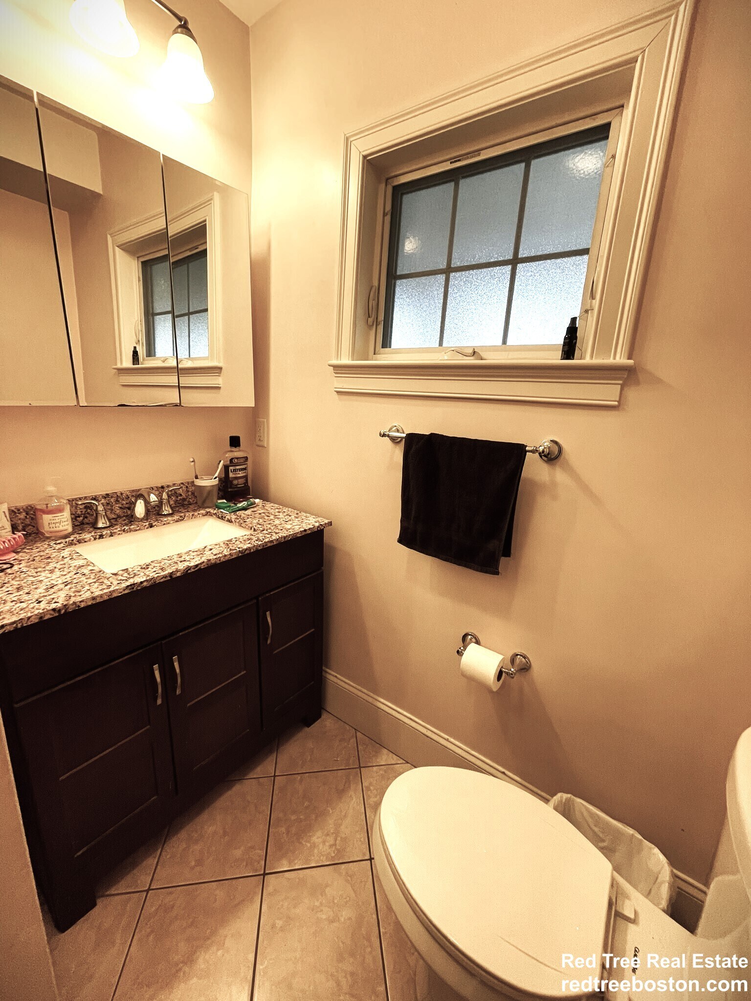 Building Photo - 27 Lothrop St